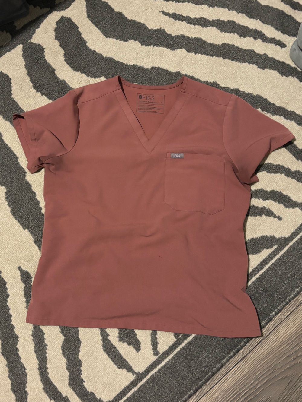 Figs Mauve Catarina One Pocket Scrub Top Small